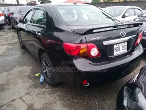Toyota Corolla 2010 Black