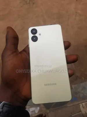 Samsung Galaxy A06 64 GB Gray
