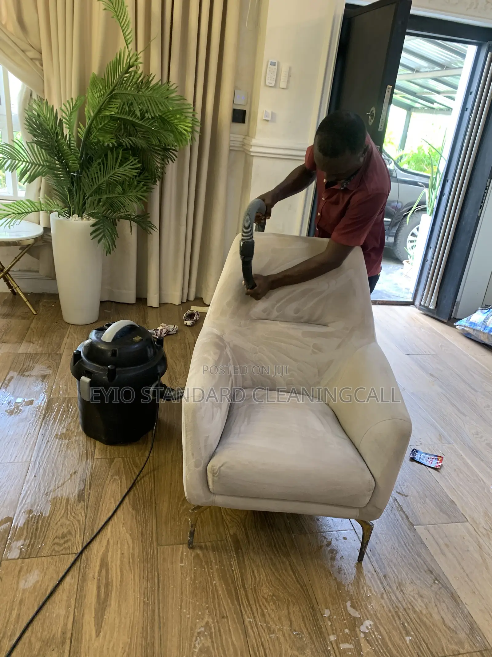 Upholstery and Rug Wash