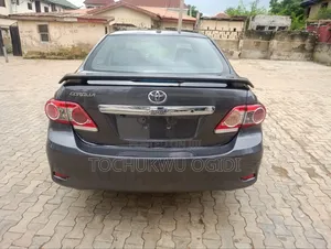 Toyota Corolla 2009 Gray