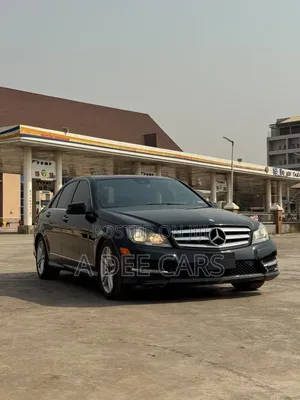 Mercedes-Benz C300 2012 Black