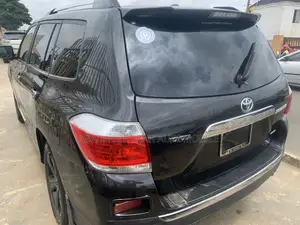 Toyota Highlander Limited 3.5l 4WD 2013 Black
