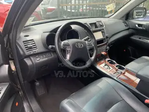 Toyota Highlander 2013 Black