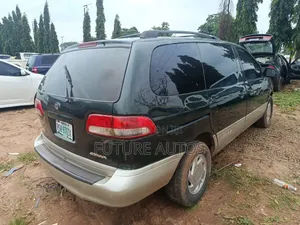 Toyota Sienna 2001 Blue