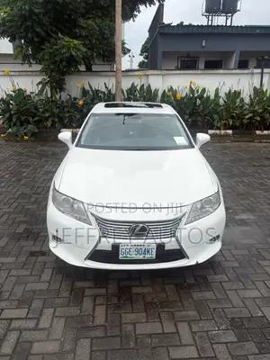 Lexus ES 350 FWD 2013 White