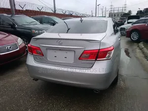 Lexus ES 2013 Silver
