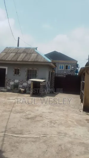 Furnished 6bdrm House in Agbado for sale