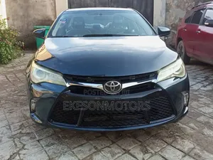 Toyota Camry 2016 Blue