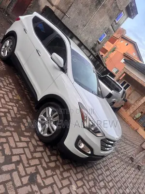Hyundai Santa Fe 2017 White