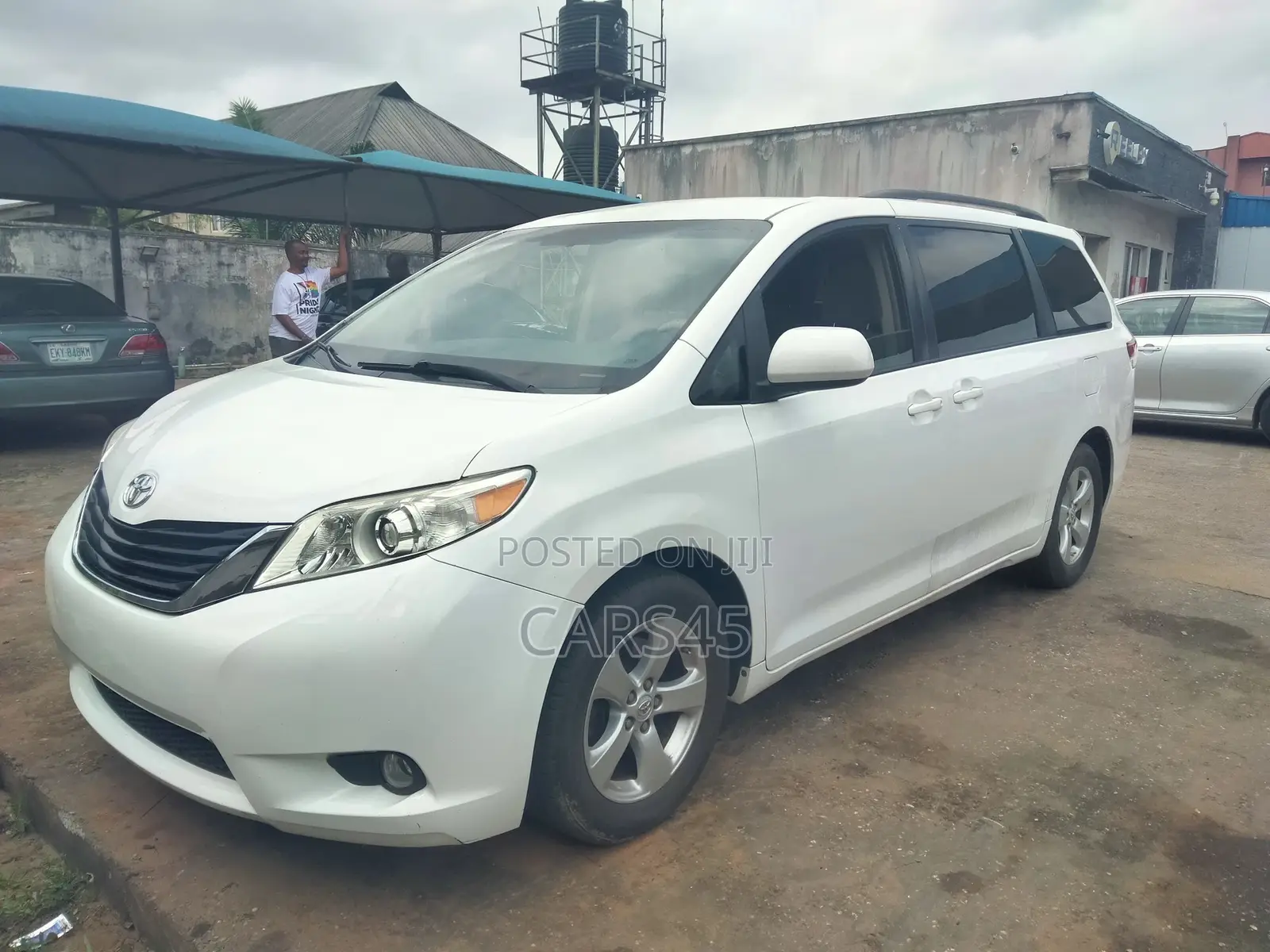 Toyota Sienna 2012 White