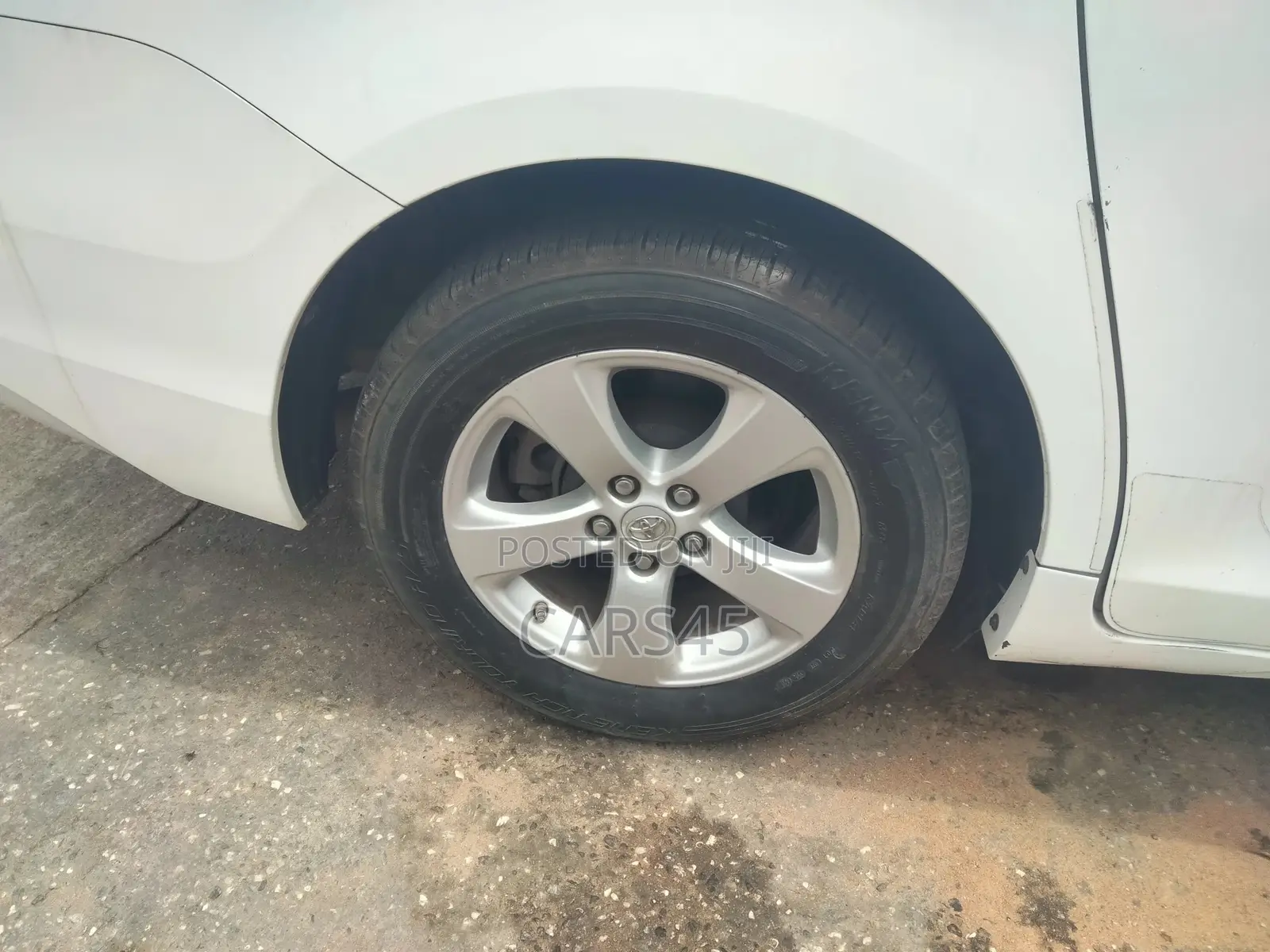 Toyota Sienna 2012 White