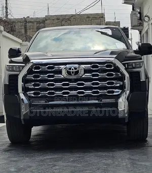 Toyota Tundra 2023 Black