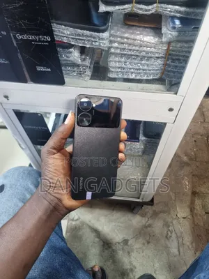 Realme V30 128 GB