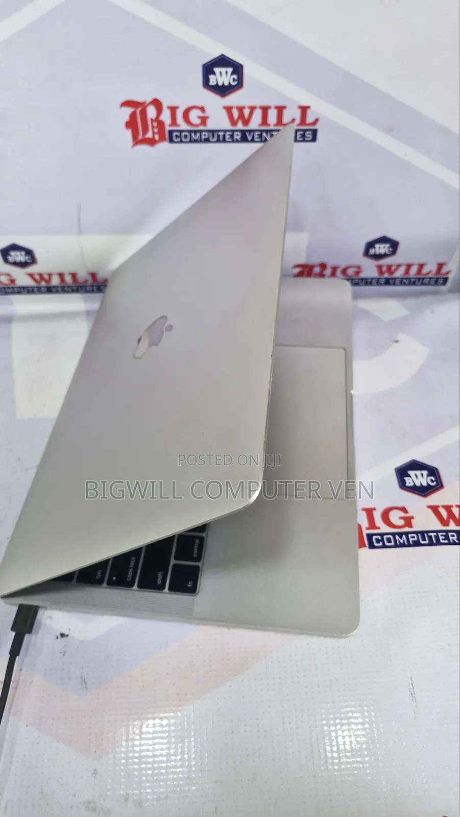 Laptop Apple MacBook Pro 2017 8GB Intel Core i5 SSD 256GB