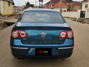 Volkswagen Passat 2.0 2008 Green