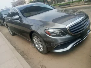 Mercedes-Benz E300 2017 Gray