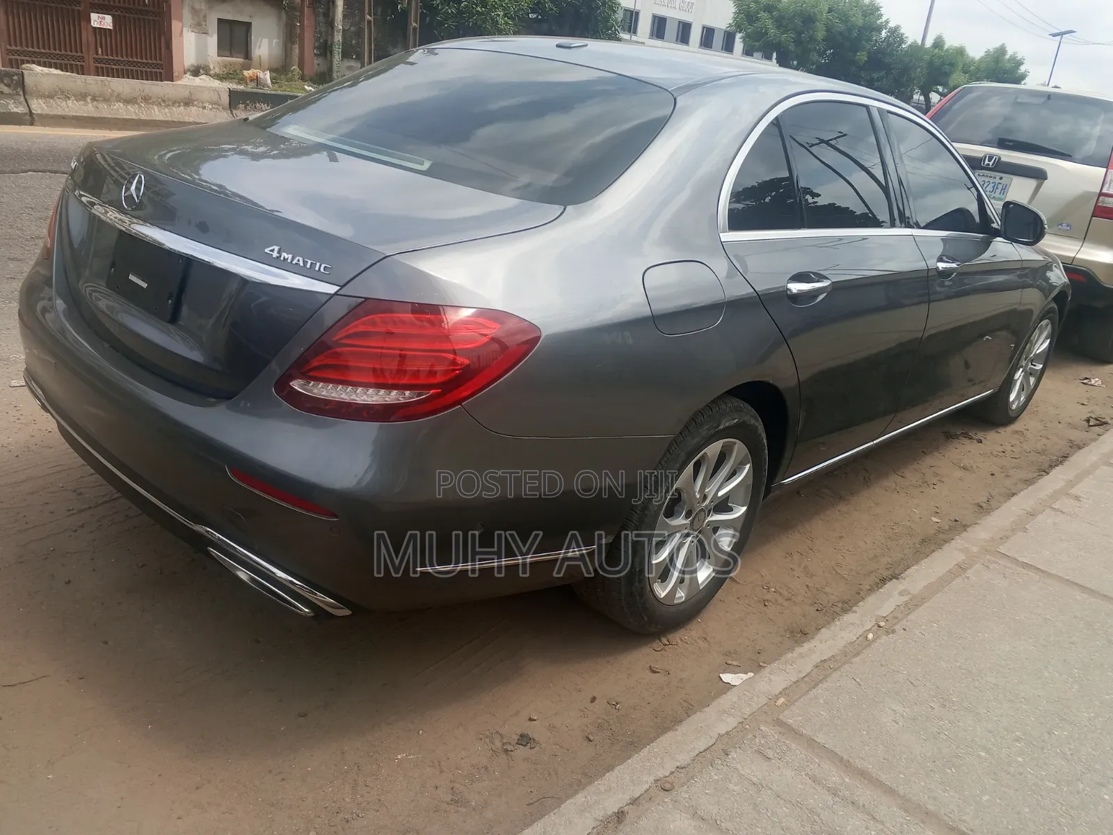 Mercedes-Benz E300 2017 Gray