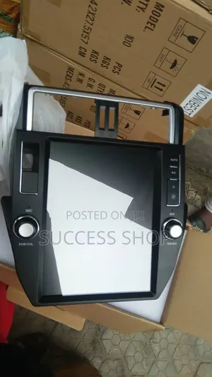 Toyota Prado 150 2014-2017 Tesla Android + Reverse Camera