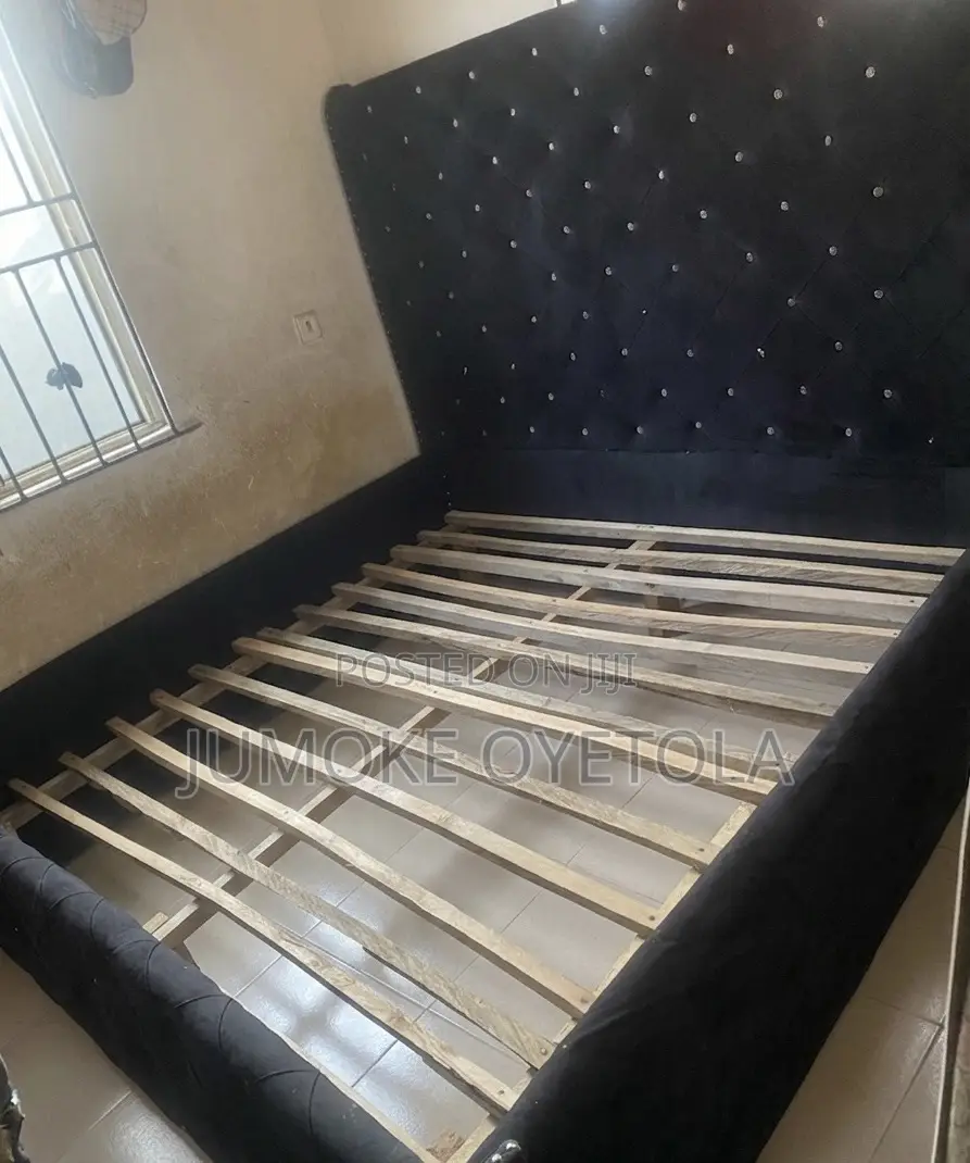 6 X 6 Bed Frame and Bed