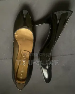 Brand New Glossy Mascaro Leather Heels