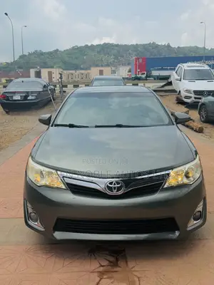 Toyota Camry XLE 4dr Sedan w/Prod. End 11/13 (3.5L 6cyl 6A) 2014 Green