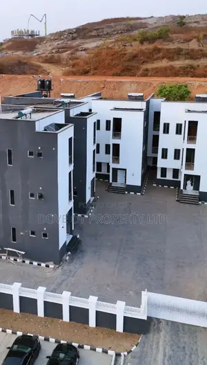 4bdrm Townhouse/Terrace in Mally, Guzape District for sale