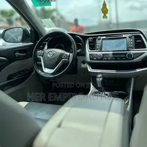 Toyota Highlander 2018 Silver