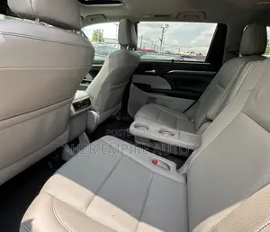Toyota Highlander 2018 Silver