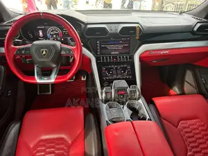 Lamborghini Urus Base 2019 Matt Black