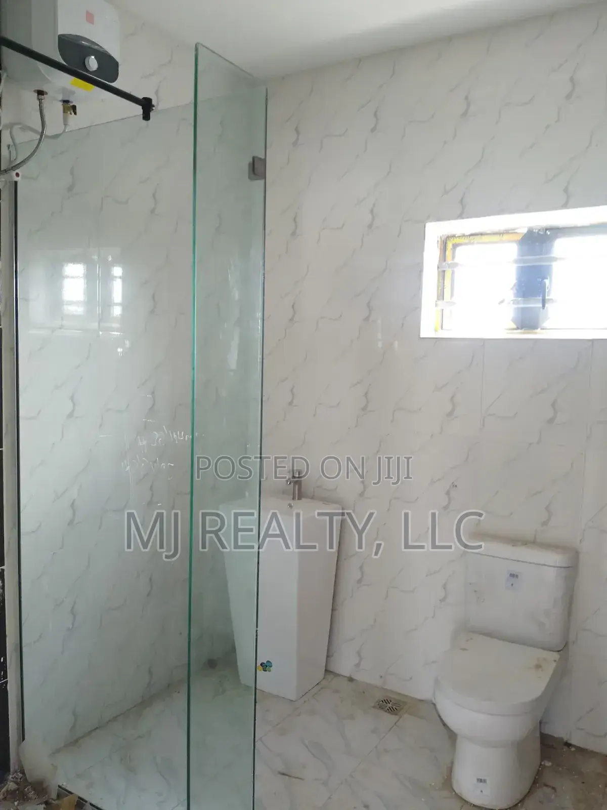 5bdrm Duplex in Phase 2 for sale