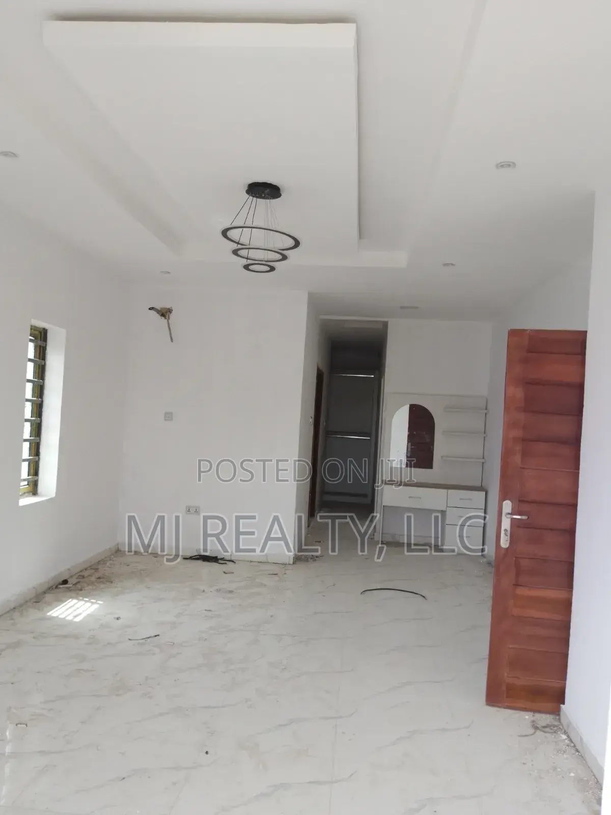 5bdrm Duplex in Phase 2 for sale