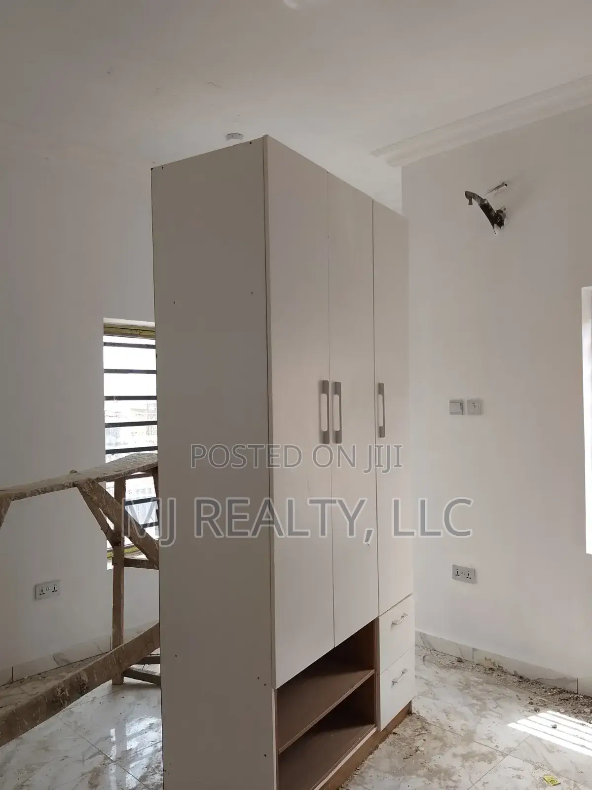 5bdrm Duplex in Phase 2 for sale