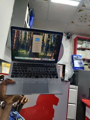 Laptop Apple MacBook Pro 2019 16GB Intel Core i7 SSD 512GB