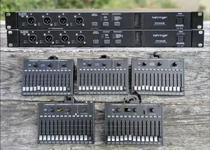 Behringer P24hub StageConnect Hub With Bus Powering for Monitor