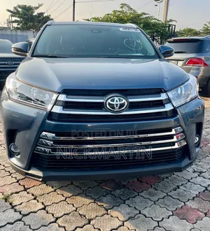 Toyota Highlander Limited 2019 Gray