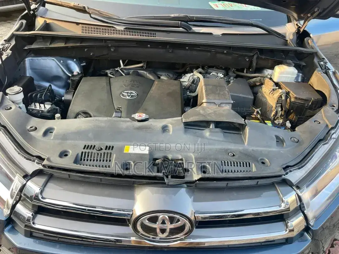 Toyota Highlander Limited 2019 Gray