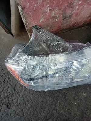 2012 Jeep Cherokee Headlight
