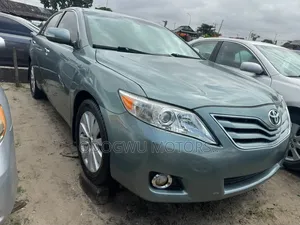 Toyota Camry 2011 Green