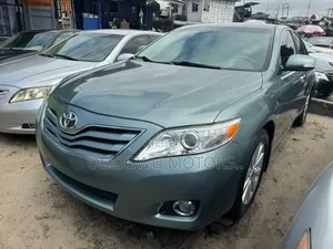 Toyota Camry 2011 Green