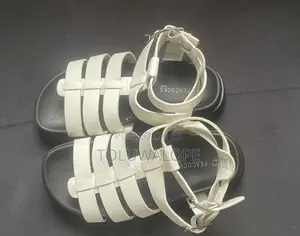 UK Pre-Owned White Leather Sandals Size 13