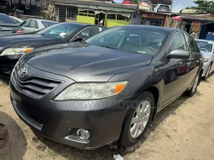 Toyota Camry 2011 Gray