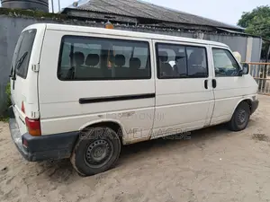 Volkswagen Transporter 2004 White