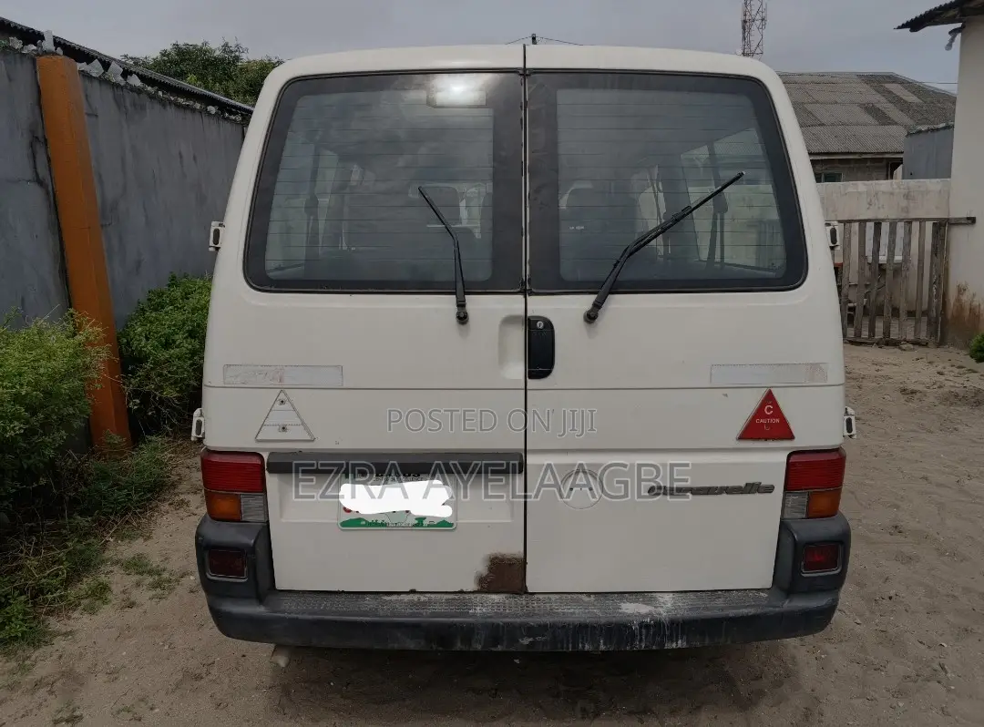 Volkswagen Transporter 2004 White