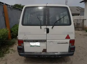 Volkswagen Transporter 2004 White