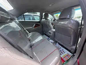 Toyota Camry LE V6 4dr Sedan (3.5L 6cyl 6A) 2011 Red