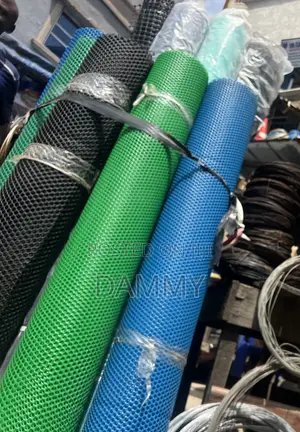 Heavy-Duty Plastic Mesh Wire