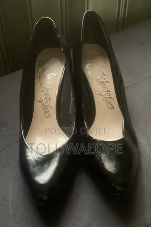 UK Pre-Owned Court Shoes - Size 39