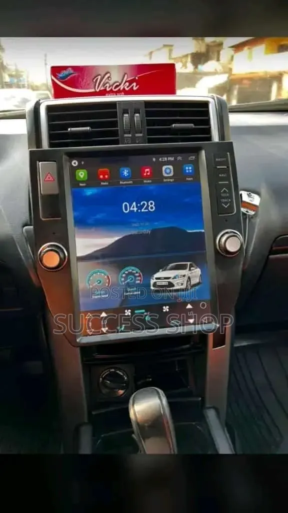 Toyota Prado 150 2014-2017 Tesla Android + Reverse Camera