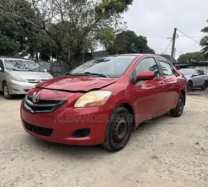 Toyota Yaris 2009 Red