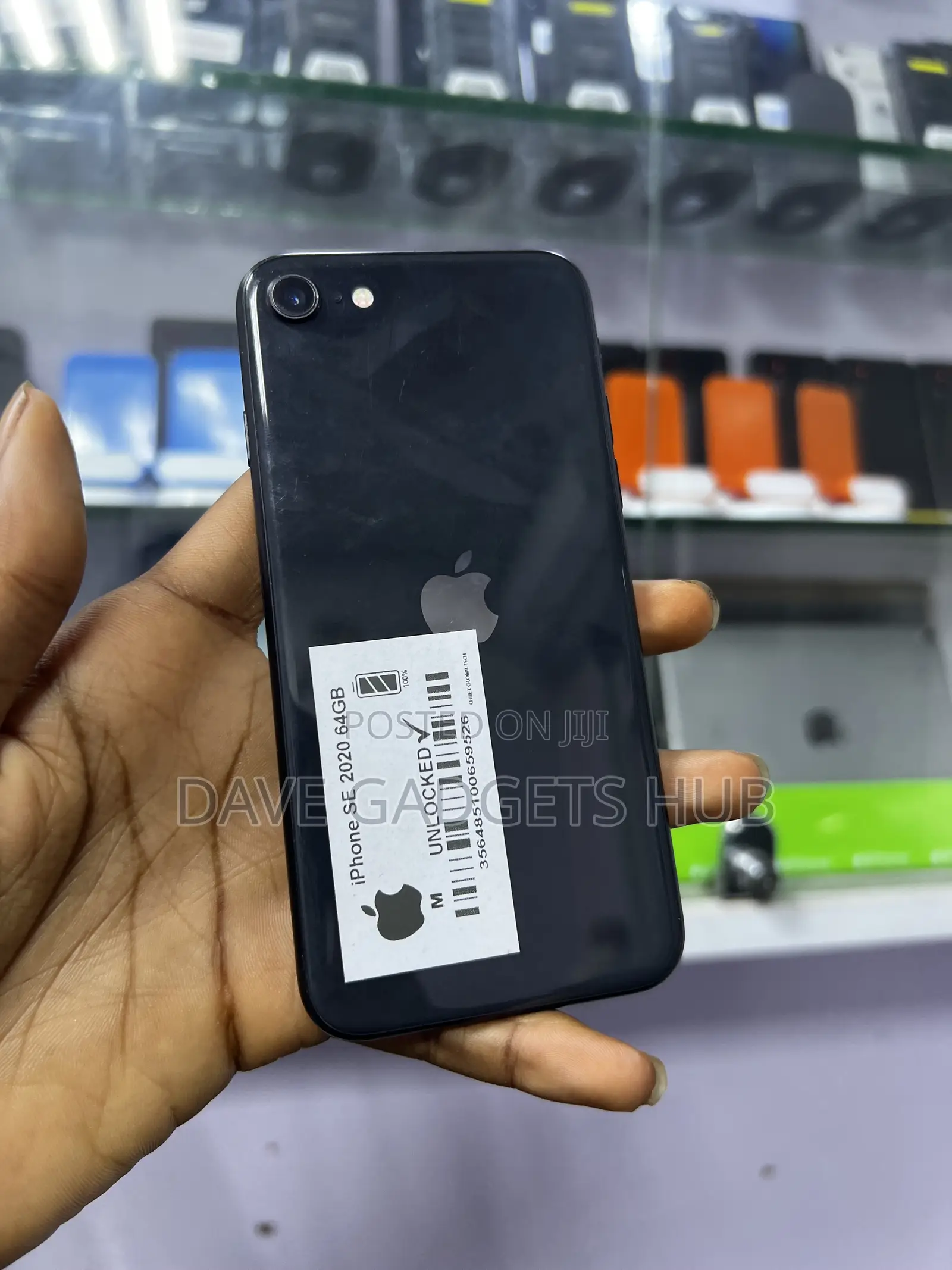 Apple iPhone SE (2020) 64 GB Black